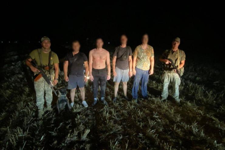 На українсько-молдовському кордоні прикордонники затримали протягом тижня 7 ухилянтів    
